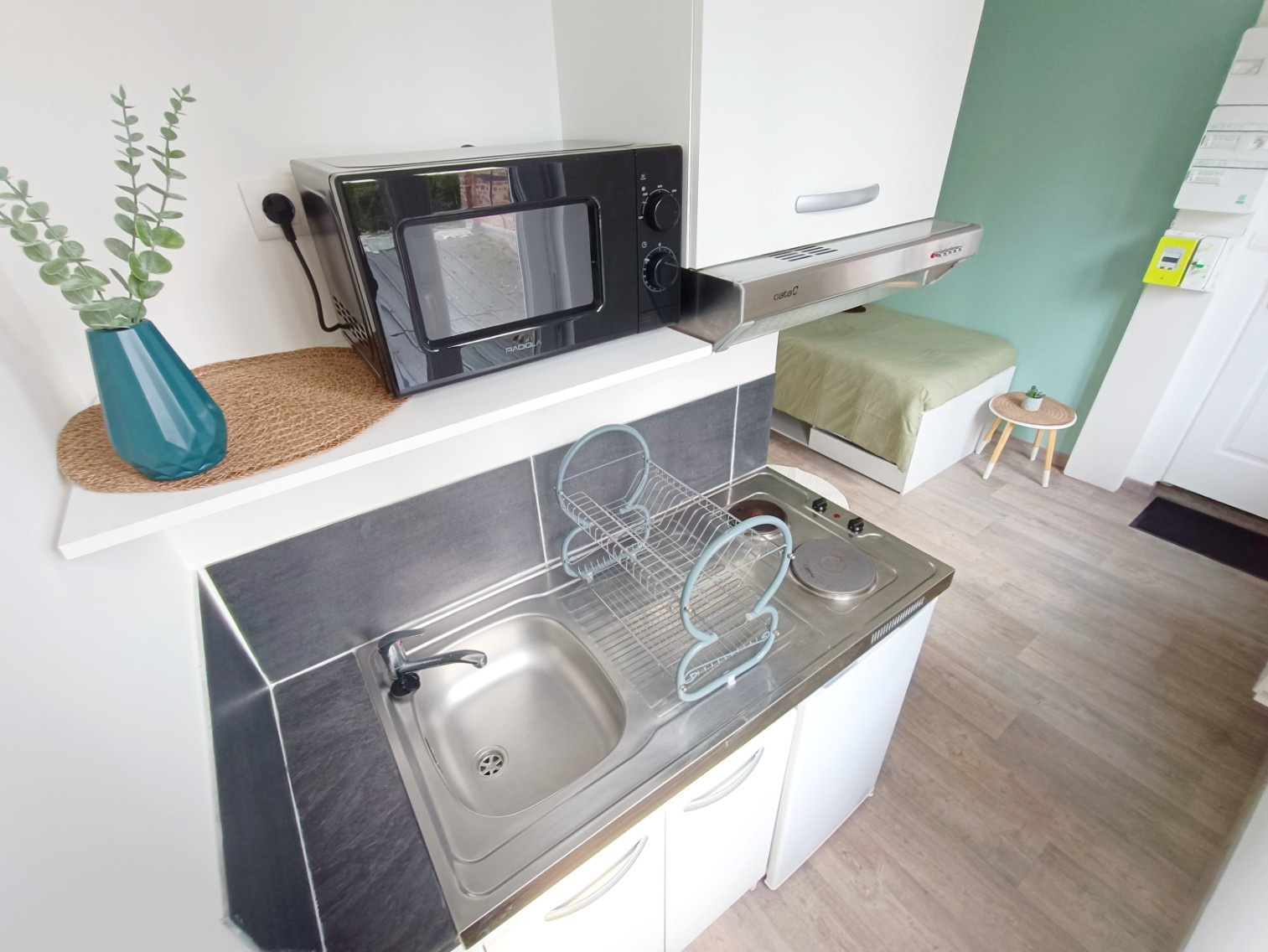 
                                                Location
                                                 Studio meublé – Tout à pied !