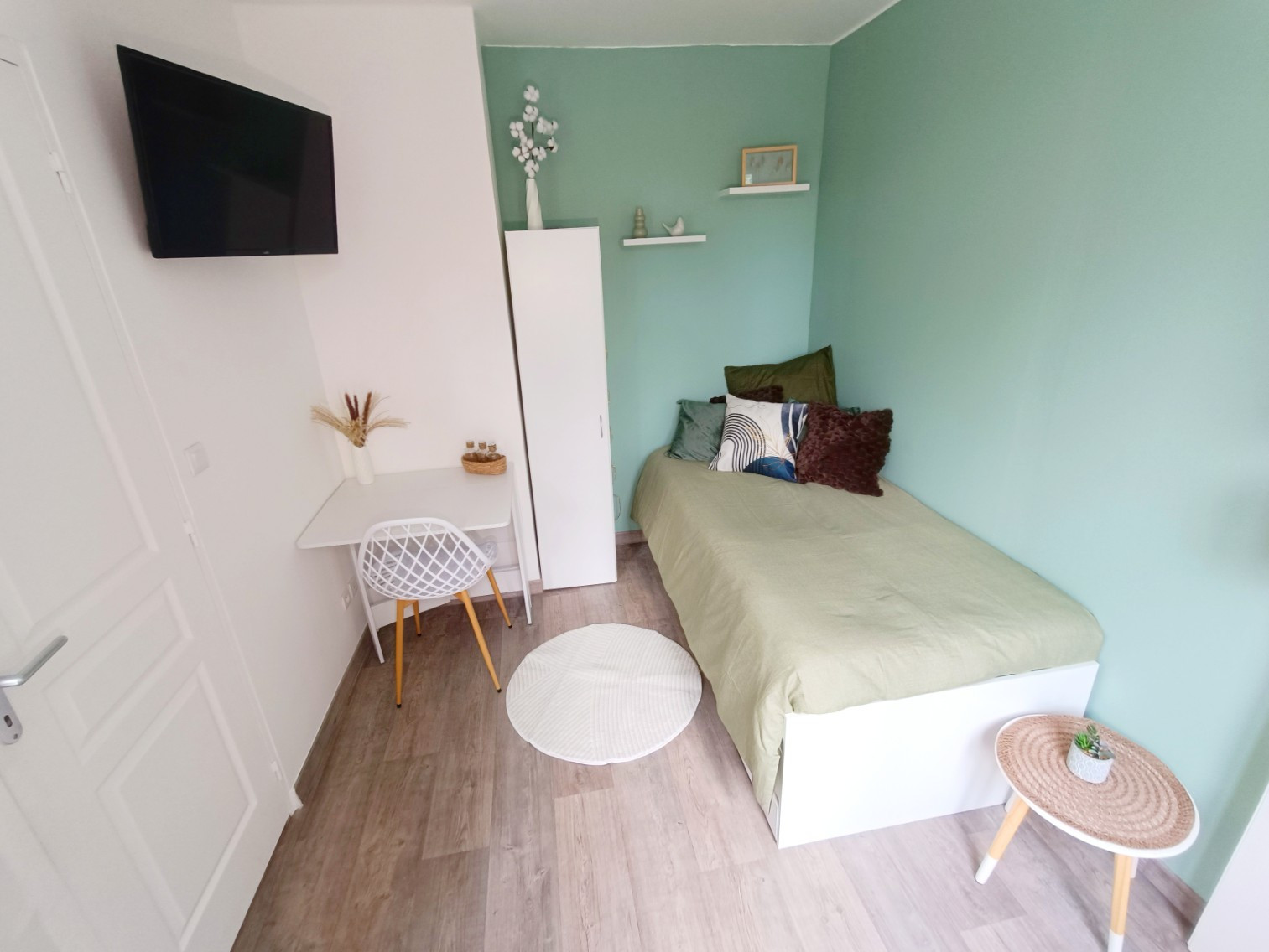 
                                                Location
                                                 Studio meublé – Tout à pied !