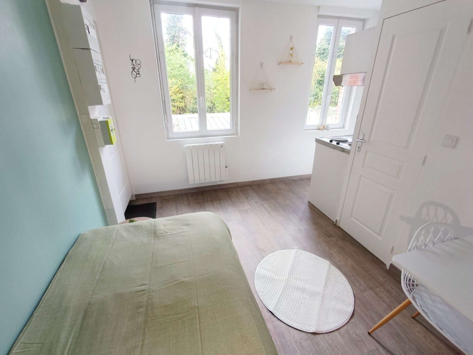 
                                                Location
                                                 Studio meublé – Tout à pied !