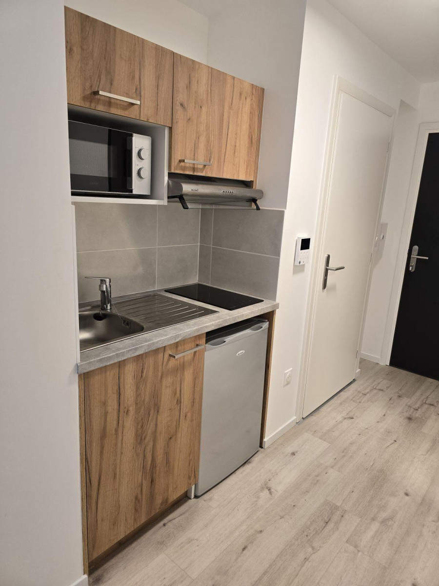 
                                                Location
                                                 Studio Meublé Tout Inclus - Parfait Étudiant