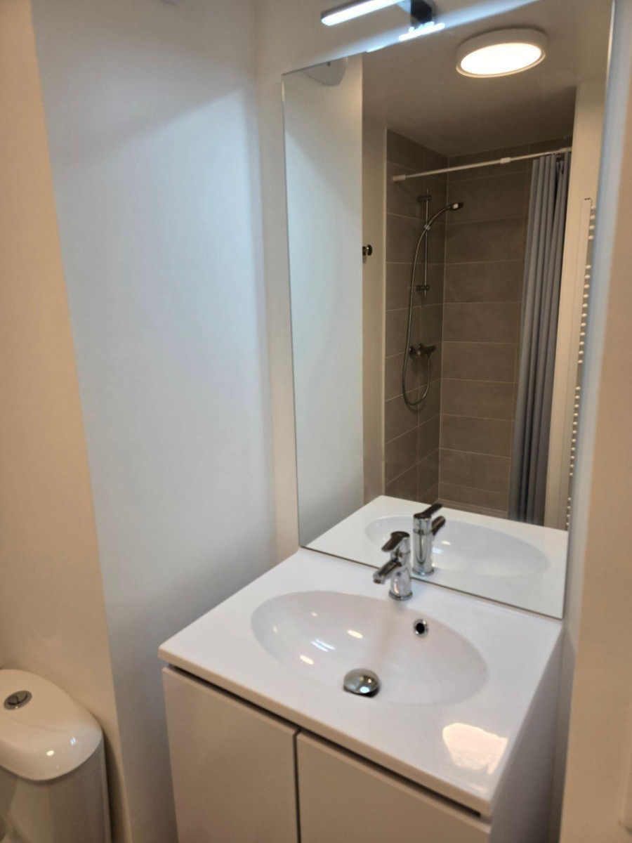 
                                                Location
                                                 Studio Meublé Tout Inclus - Parfait Étudiant