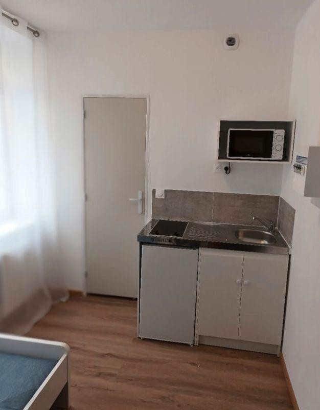 
                                                Location
                                                 Studio meublé toutes charges comprises