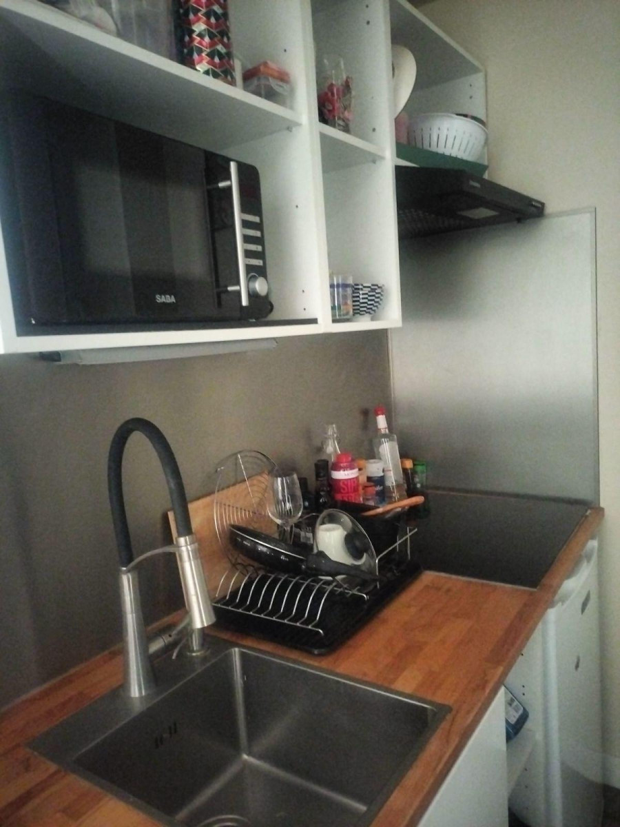 
                                                Location
                                                 Studio meublé + Véranda, chauffage compris, Calme