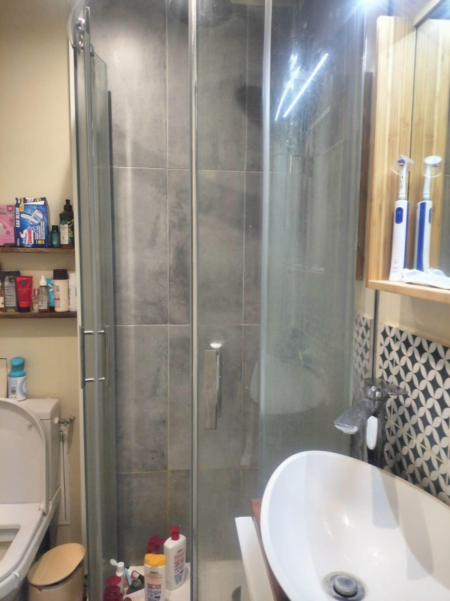 
                                                Location
                                                 Studio meublé + Véranda, chauffage compris, Calme