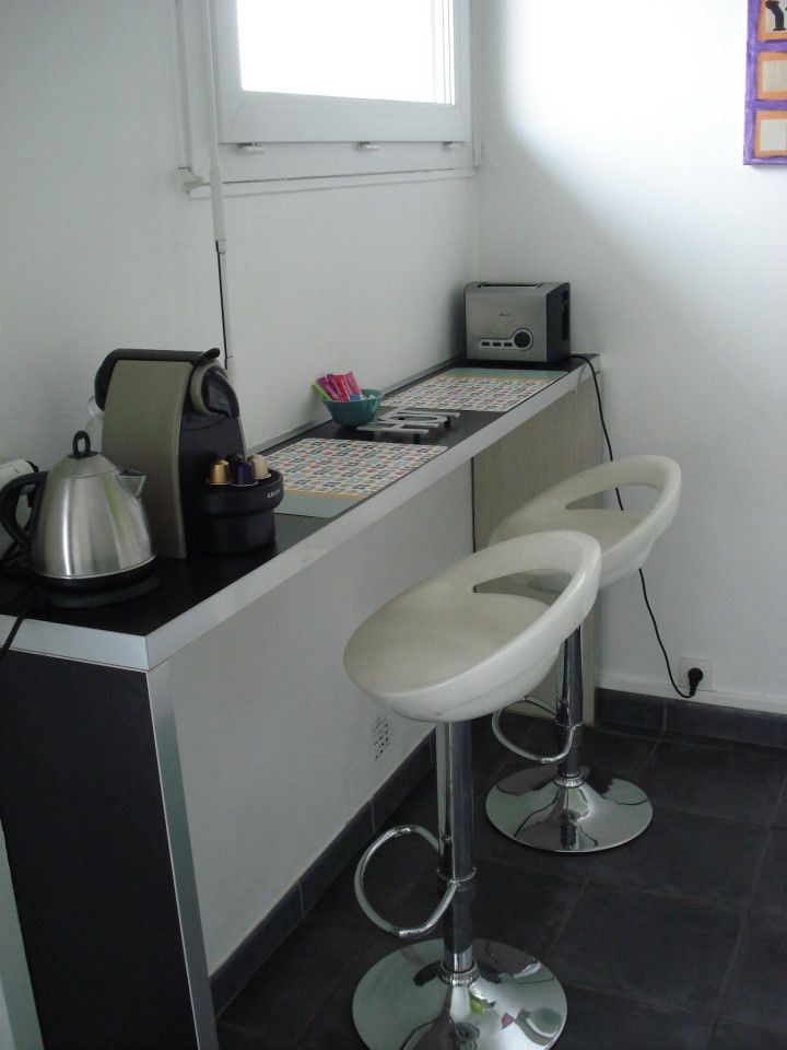 
                                                Location
                                                 Studio meublée de 26m2 avec parking (loyer tout inclus)