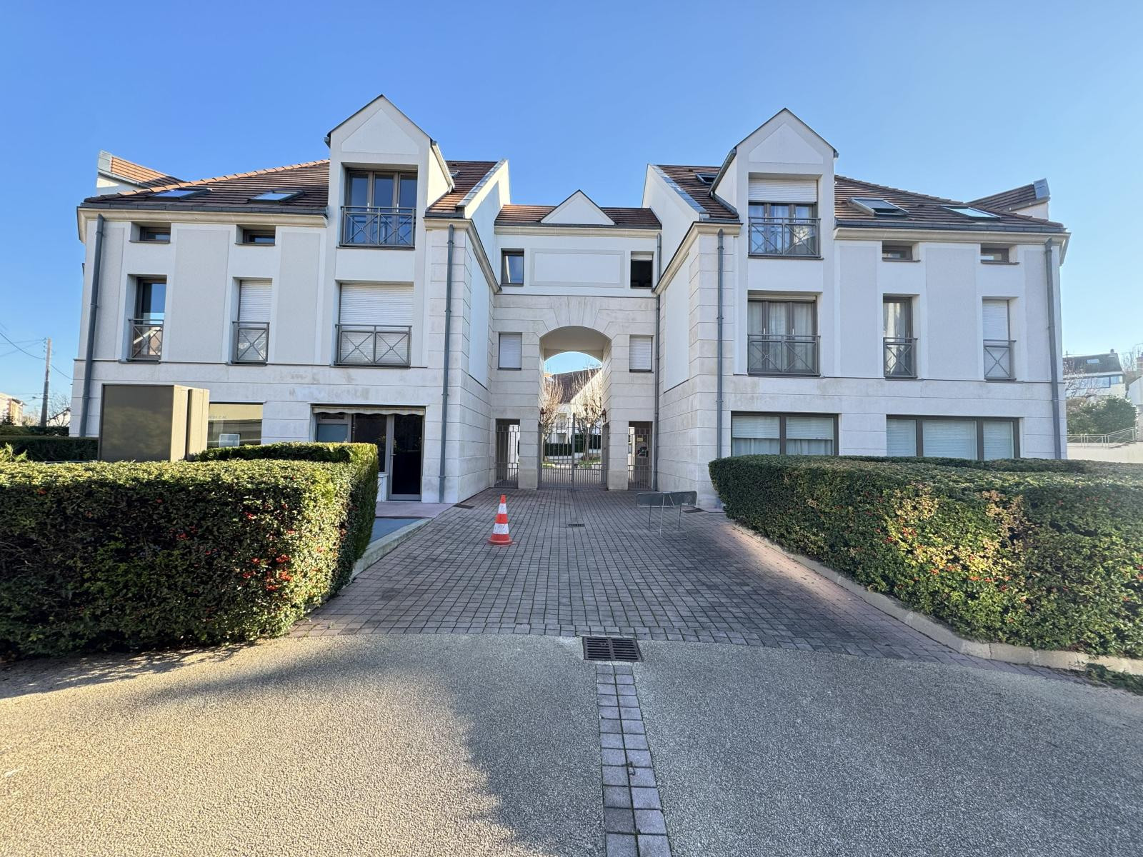 
                                                Location
                                                 STUDIO MEUBLES Rueil-Malmaison (centre)