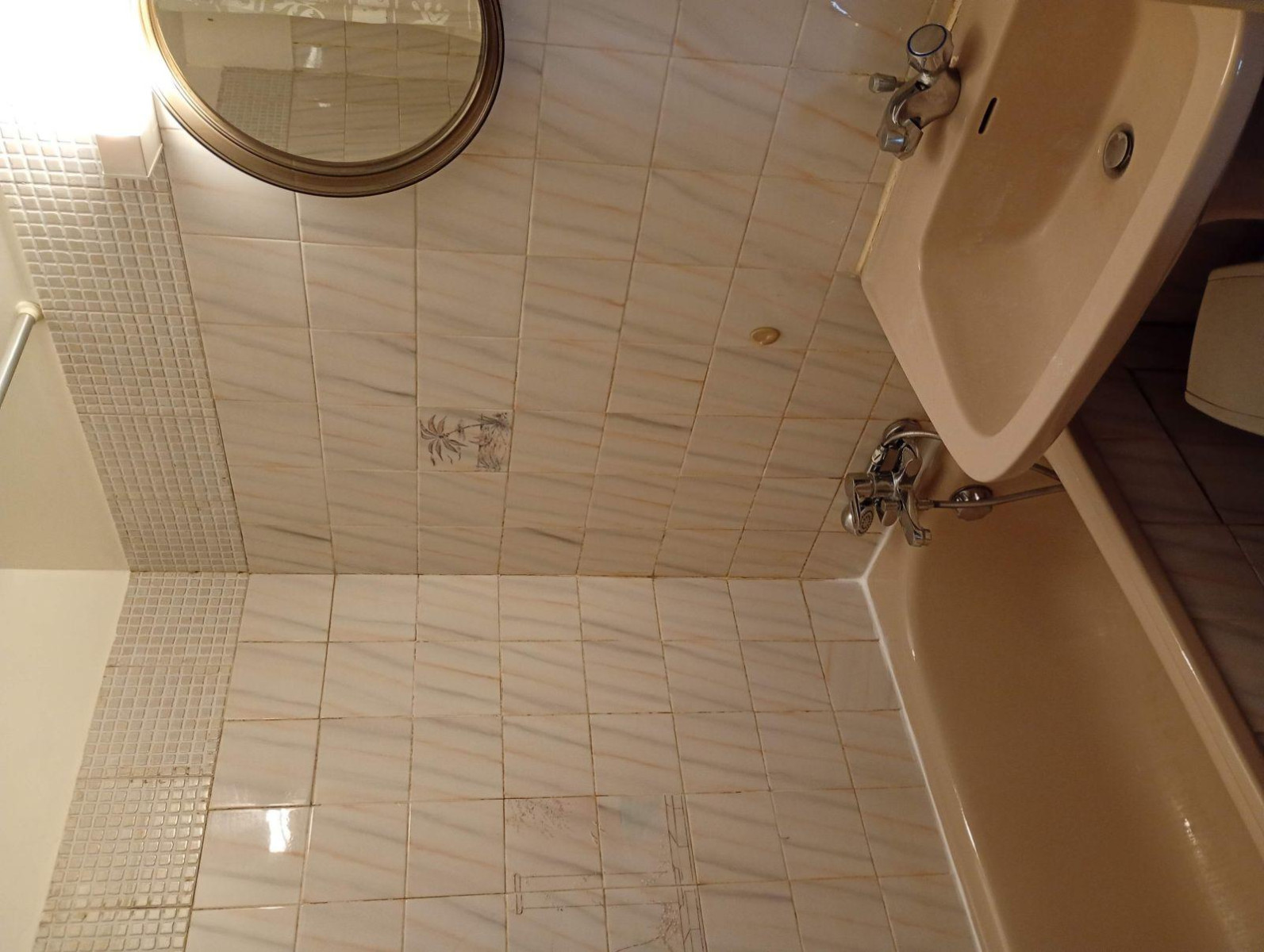 
                                                Location
                                                 Studio+mezz meublé, Tram T3, Lyon3 Montchat