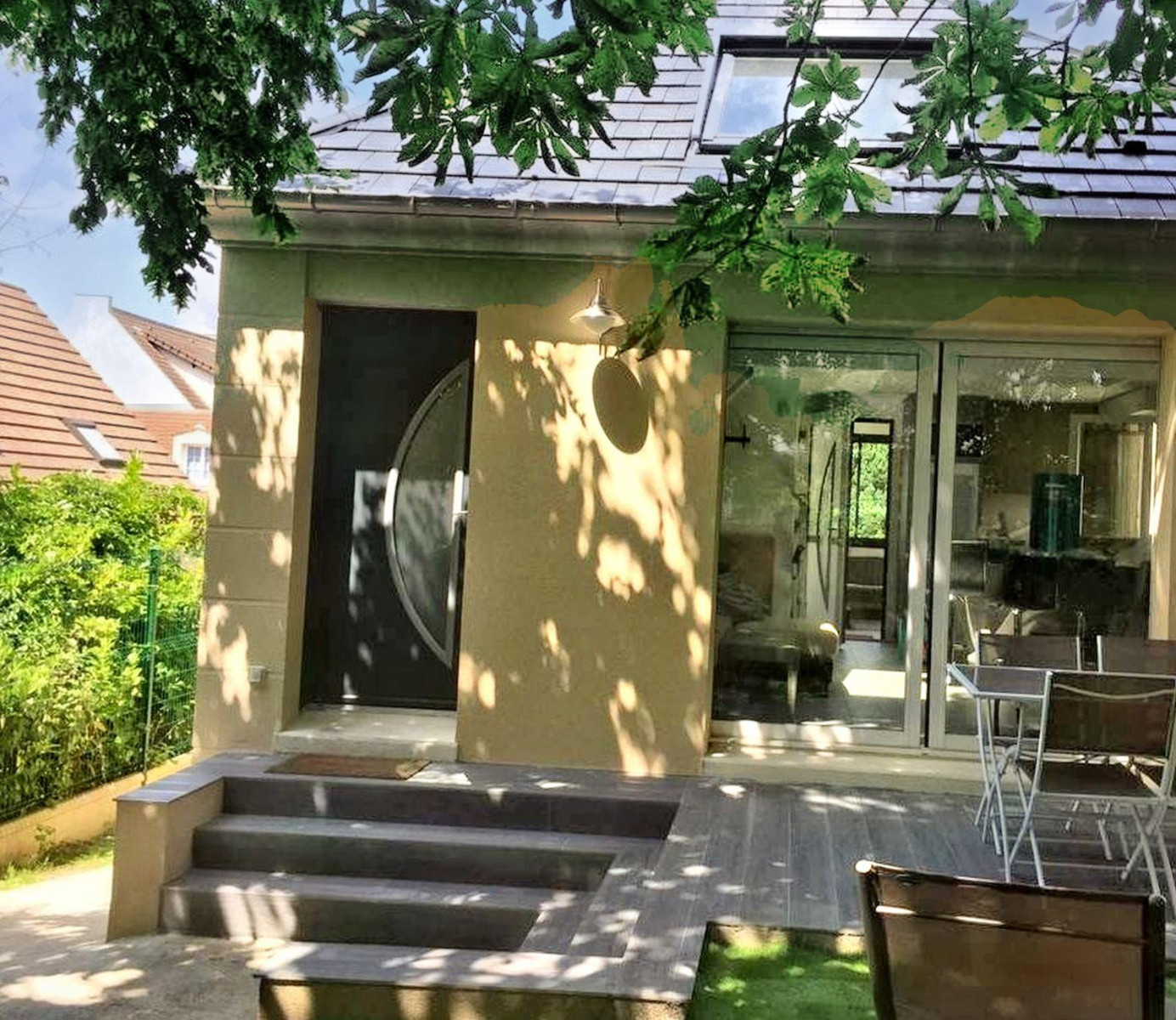 
                                                Location
                                                 Studio mezzanine, tout neuf et équipé