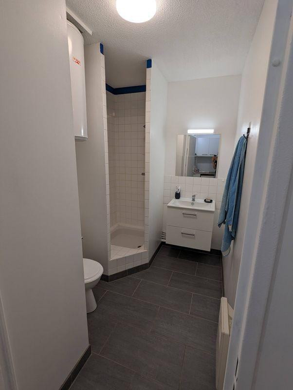 
                                                Location
                                                 Studio moderne meublé 18m² avec parking