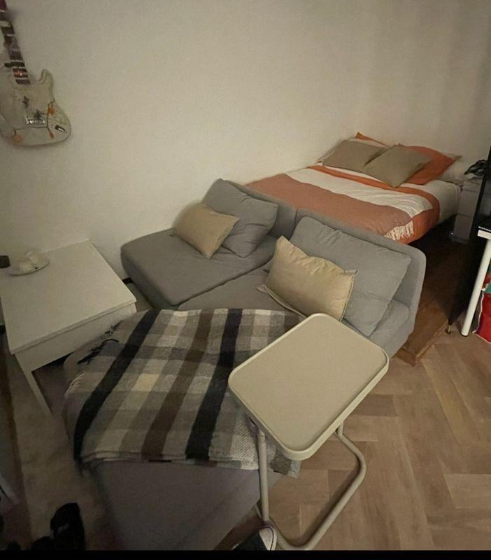 
                                                Location
                                                 Studio Montpellier