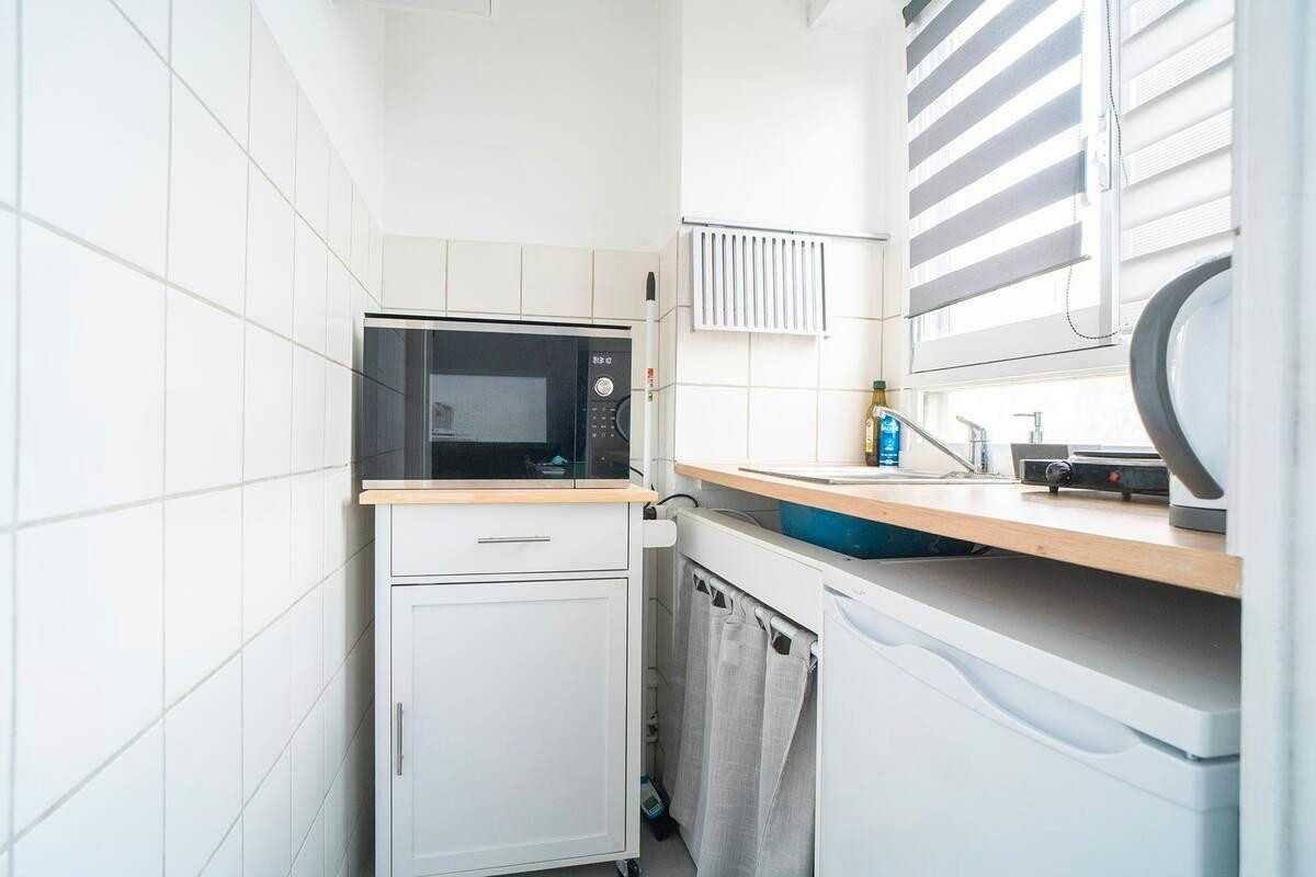 
                                                Location
                                                 Studio Montreuil