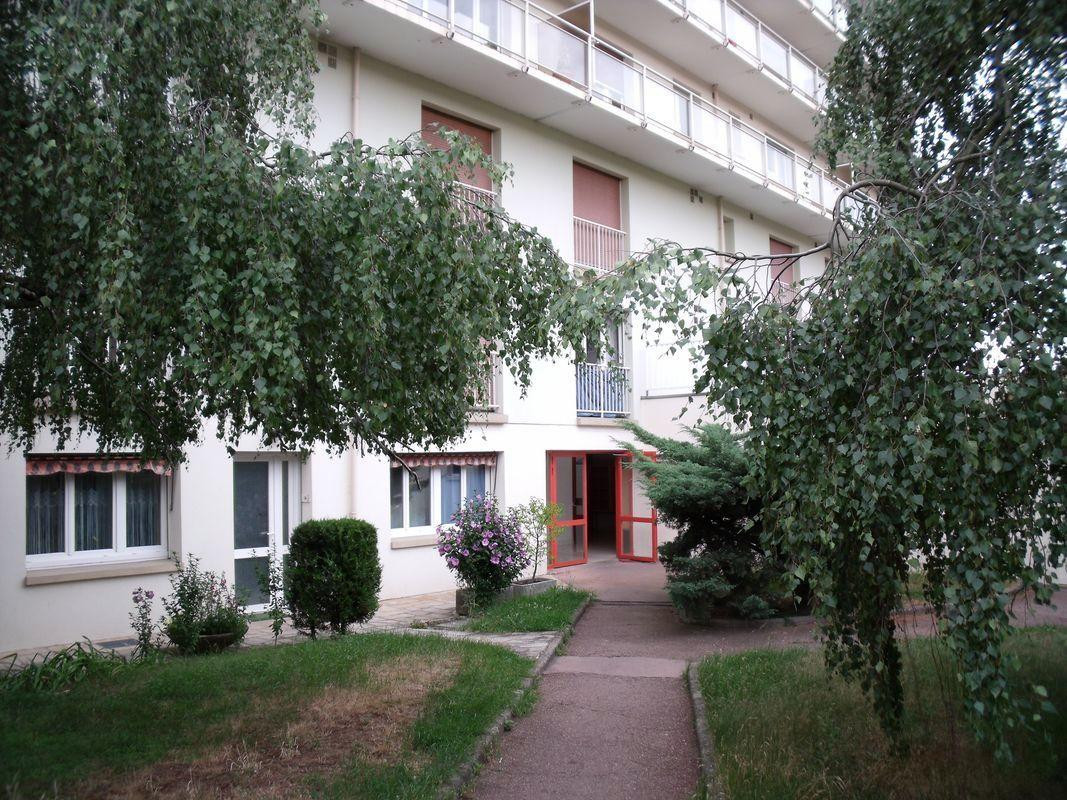 
                                                Location
                                                 STUDIO NANCY avec PARKING