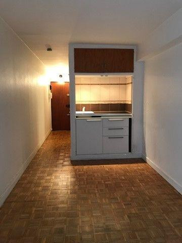 
                                                Location
                                                 Studio Nancy Blandan