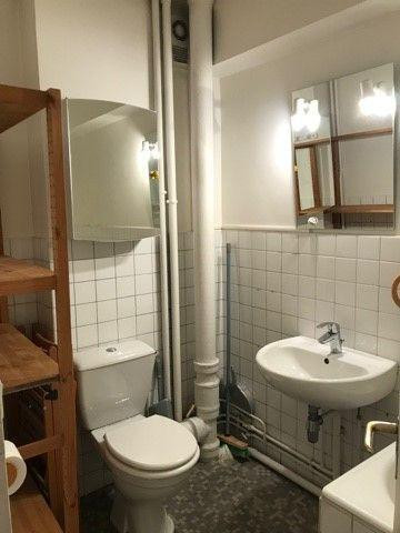 
                                                Location
                                                 Studio Nancy Blandan