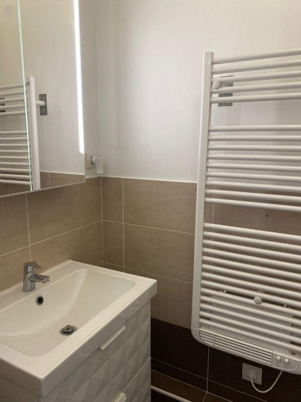 
                                                Location
                                                 Studio Nanterre Ville