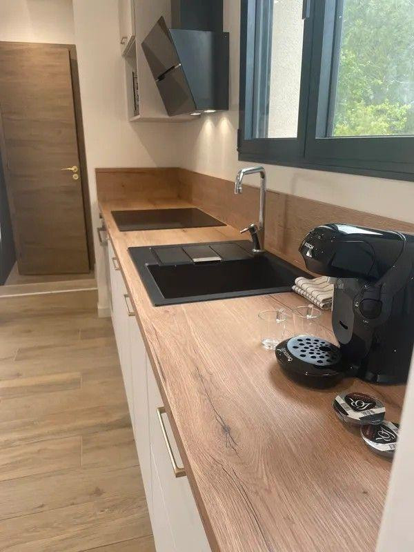 
                                                Location
                                                 Studio neuf climatisé avec terrasse meublé 27m²