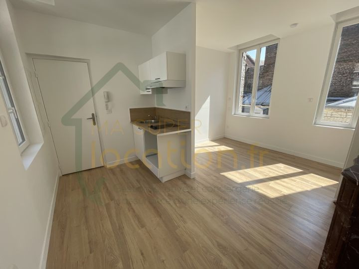 
                                                Location
                                                 STUDIO NEUF DANS RESIDENCE EXCEPTIONNELLE AVEC ESPACE EXTERIEUR