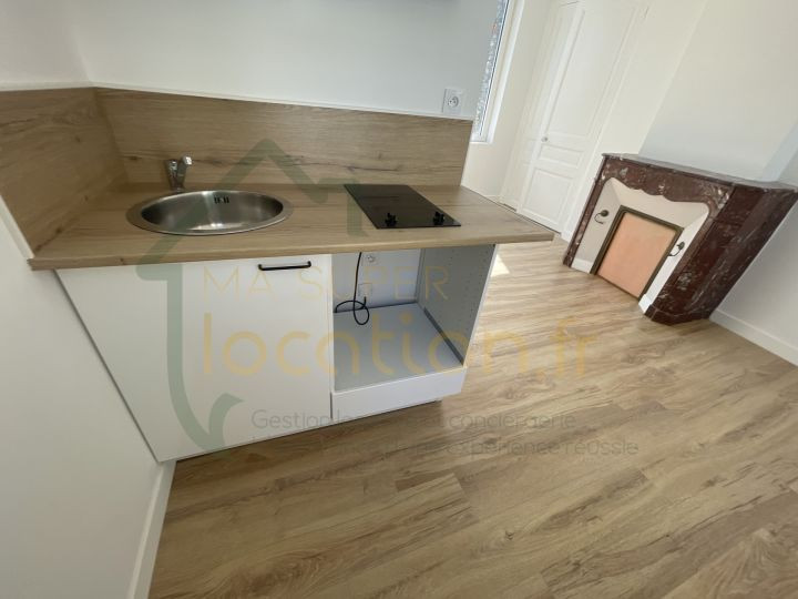 
                                                Location
                                                 STUDIO NEUF DANS RESIDENCE EXCEPTIONNELLE AVEC ESPACE EXTERIEUR
