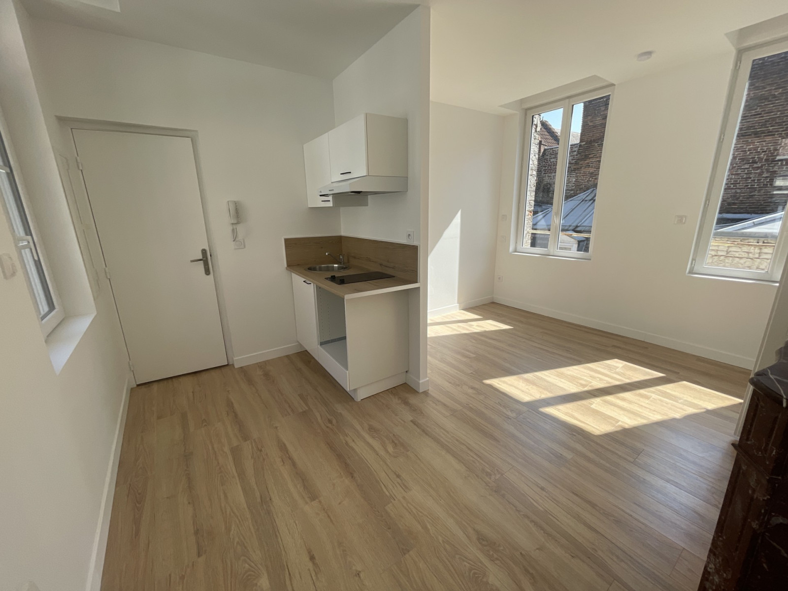 
                                                Location
                                                 STUDIO NEUF DANS RESIDENCE EXCEPTIONNELLE AVEC ESPACE EXTERIEUR