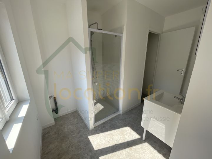 
                                                Location
                                                 STUDIO NEUF DANS RESIDENCE EXCEPTIONNELLE AVEC ESPACE EXTERIEUR