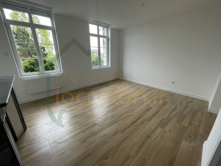 
                                                Location
                                                 STUDIO NEUF DANS RESIDENCE EXCEPTIONNELLE AVEC ESPACE EXTERIEUR