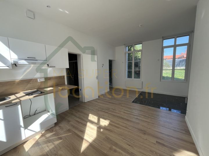 
                                                Location
                                                 STUDIO NEUF DANS RESIDENCE EXCEPTIONNELLE AVEC ESPACE EXTERIEUR