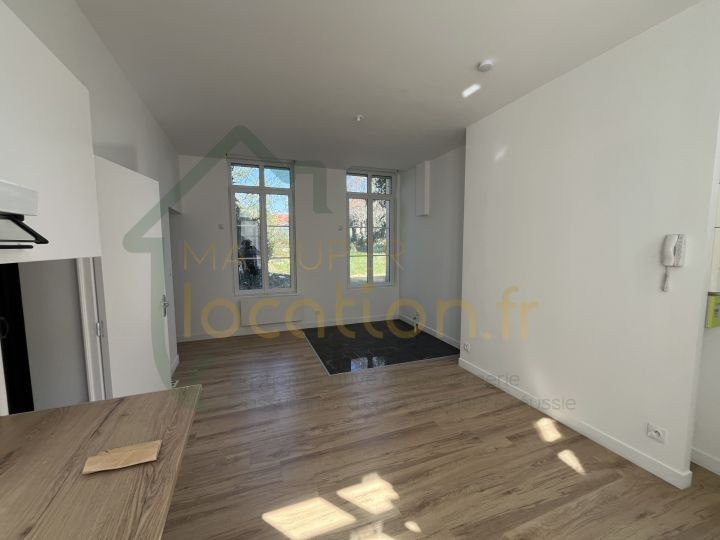 
                                                Location
                                                 STUDIO NEUF DANS RESIDENCE EXCEPTIONNELLE AVEC ESPACE EXTERIEUR