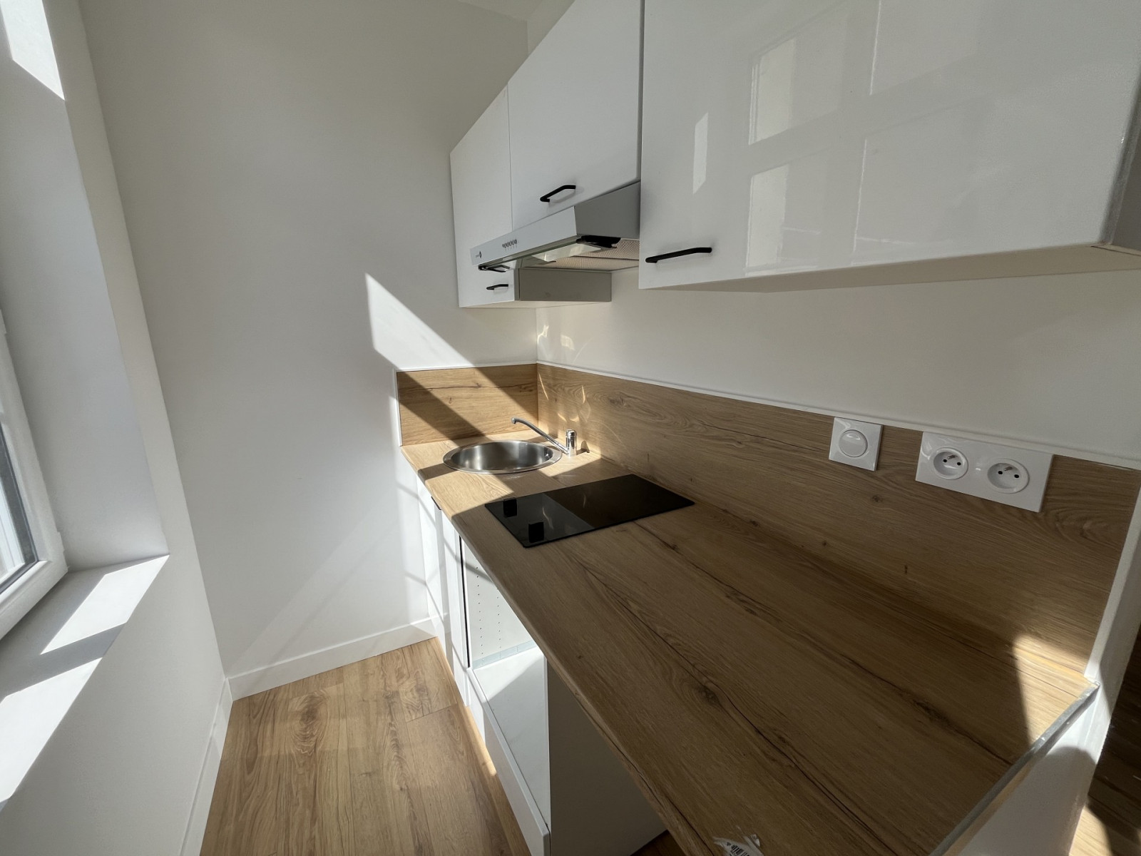 
                                                Location
                                                 STUDIO NEUF DANS RESIDENCE EXCEPTIONNELLE AVEC ESPACE EXTERIEUR