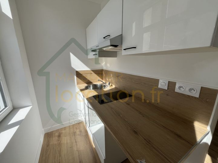 
                                                Location
                                                 STUDIO NEUF DANS RESIDENCE EXCEPTIONNELLE AVEC ESPACE EXTERIEUR