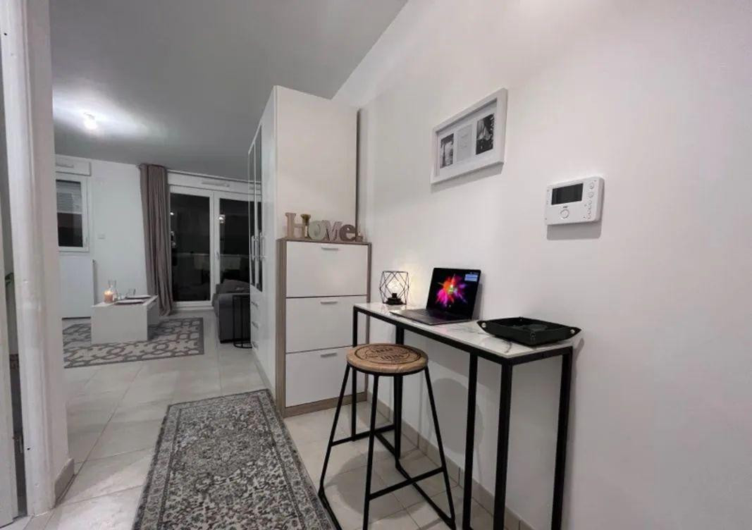 
                                                Location
                                                 Studio neuf équipé 30m2 avec balcon Le Plessis