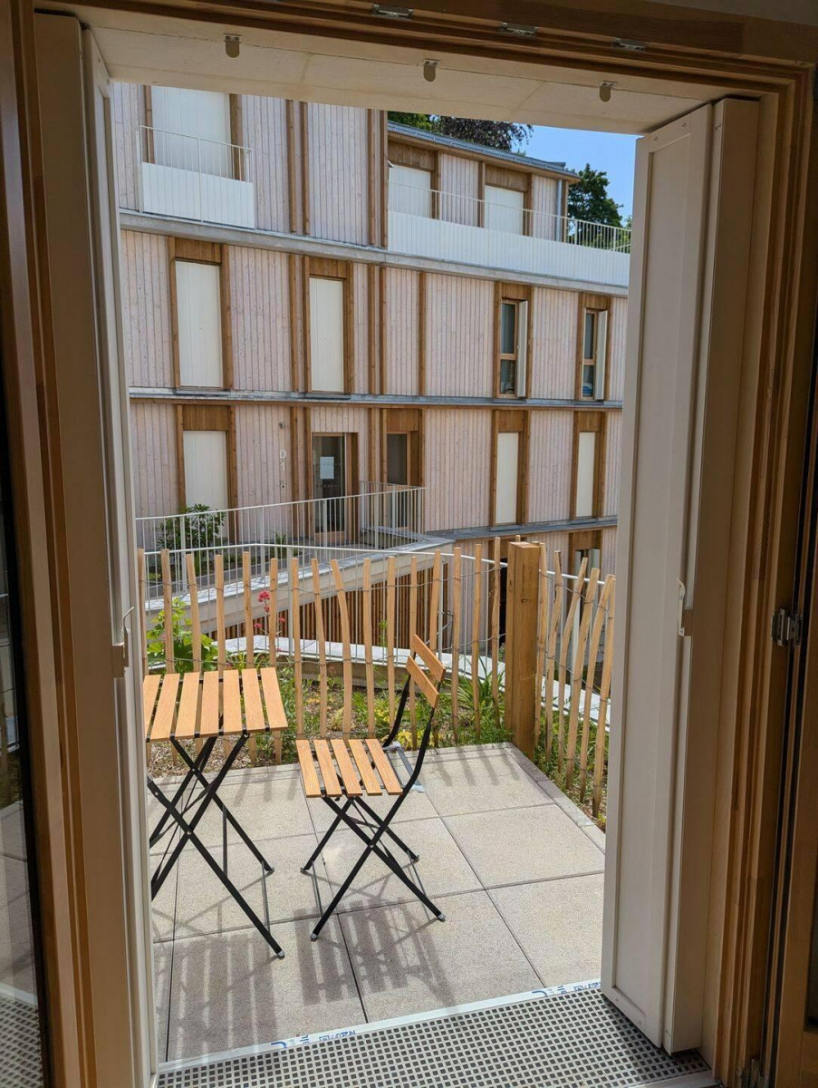 
                                                Location
                                                 Studio neuf meublé 28 m² –DPE B  Terrasse, parking
