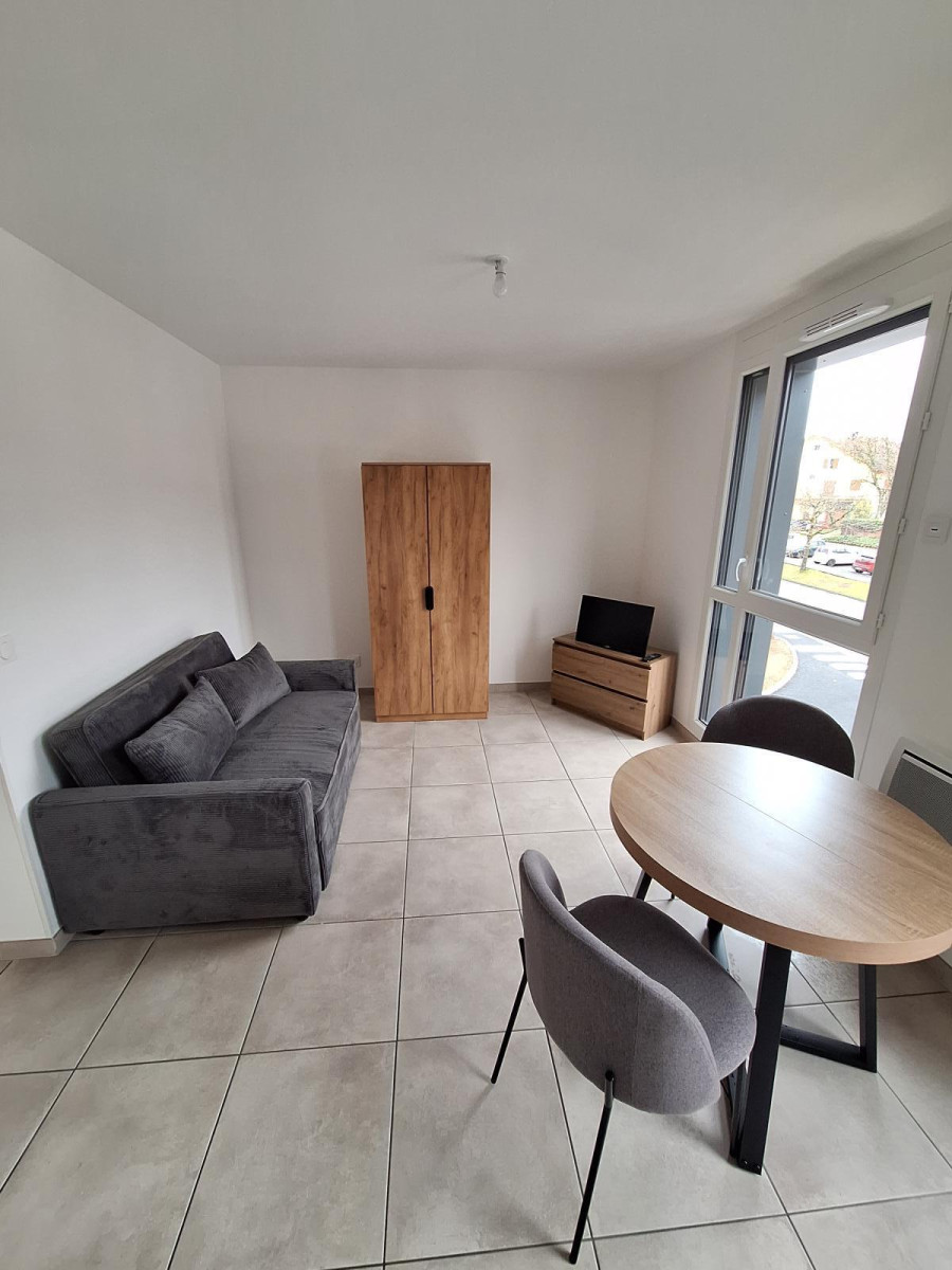 
                                                Location
                                                 Studio neuf meublé à louer (à Vulbens)