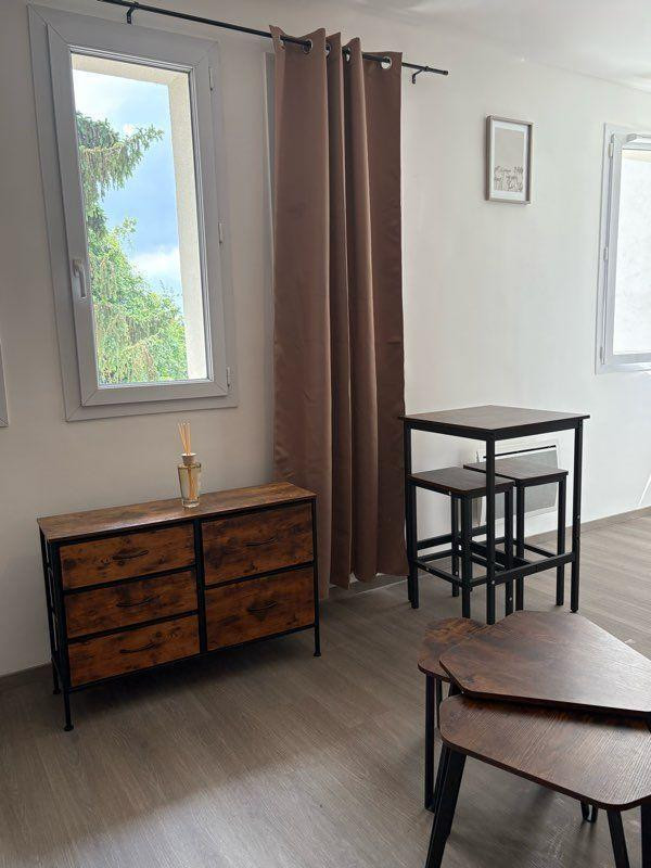 
                                                Location
                                                 Studio neuf meublé au RDC