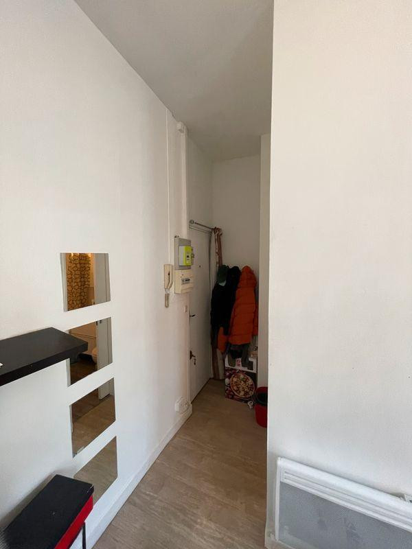 
                                                Location
                                                 Studio non meublé