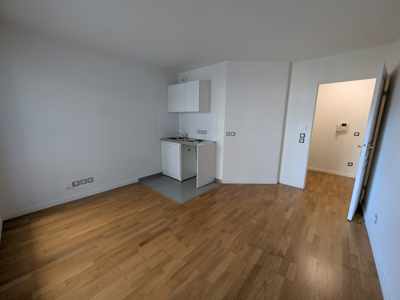 
                                                Location
                                                 Studio non meublé – La Garenne-Colombes