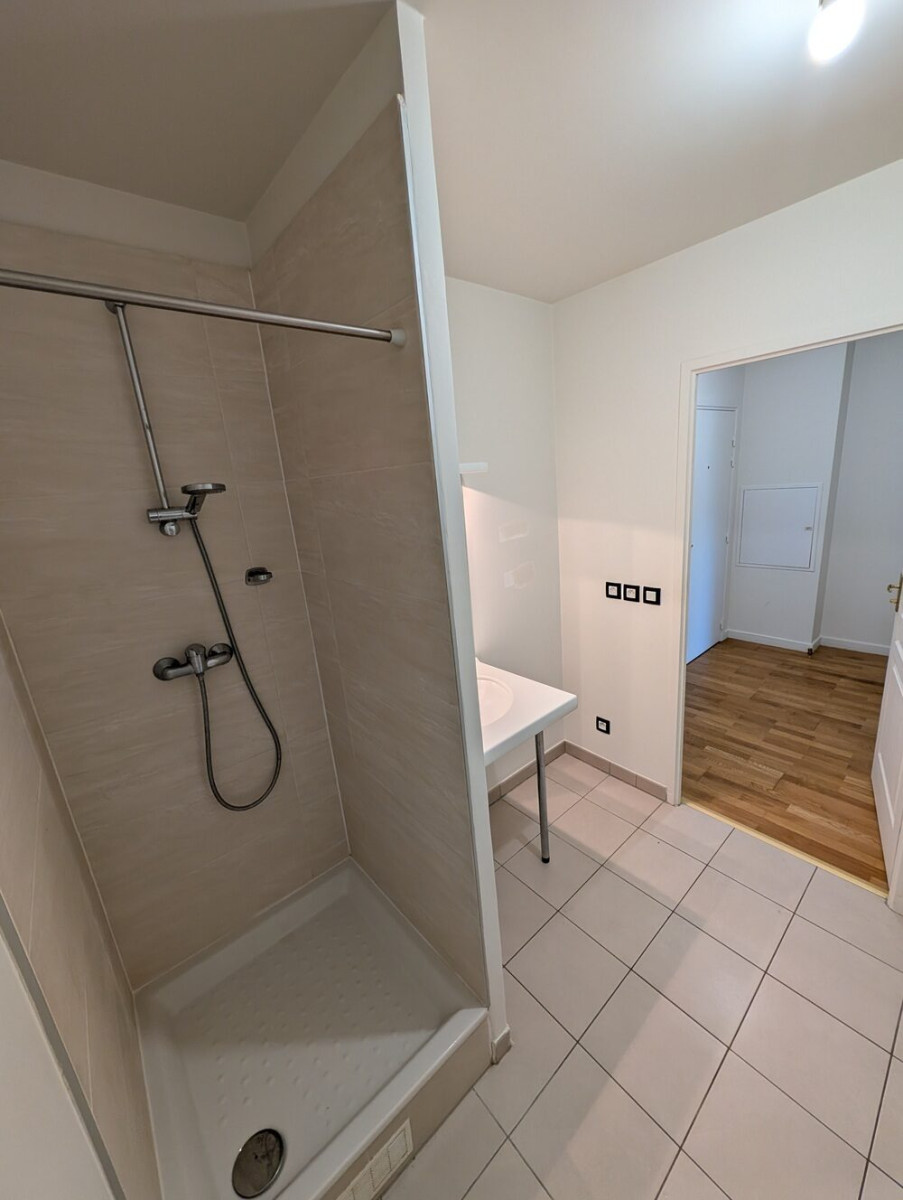 
                                                Location
                                                 Studio non meublé – La Garenne-Colombes