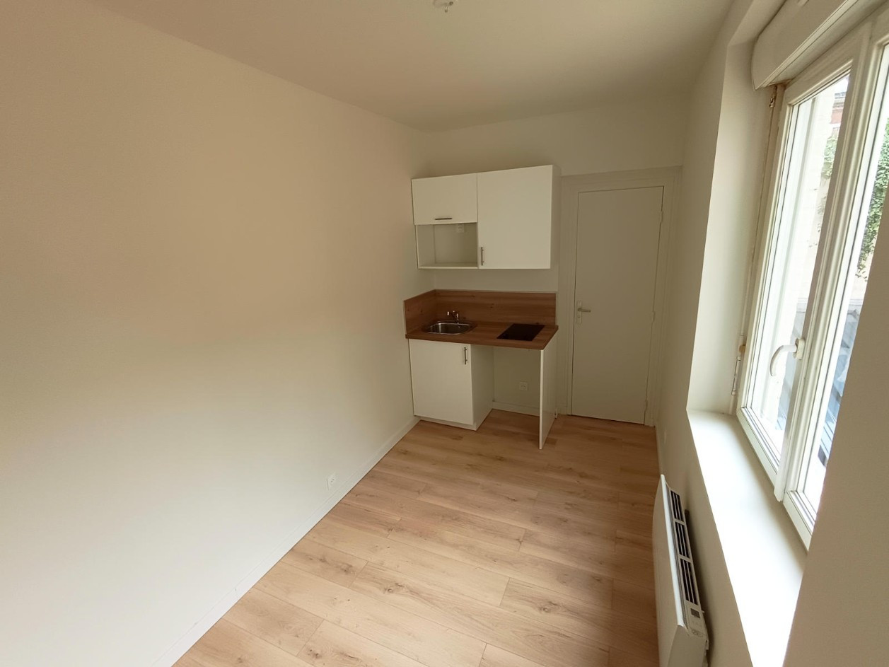 
                                                Location
                                                 Studio non meublé, quartier Henriville Amiens