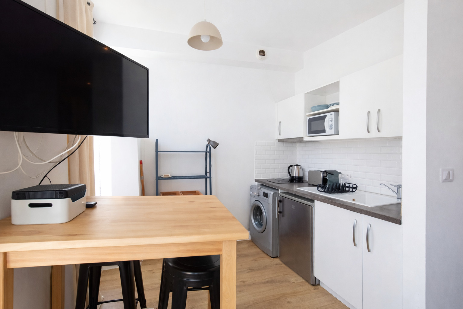 
                                                Location
                                                 STUDIO-OPERA