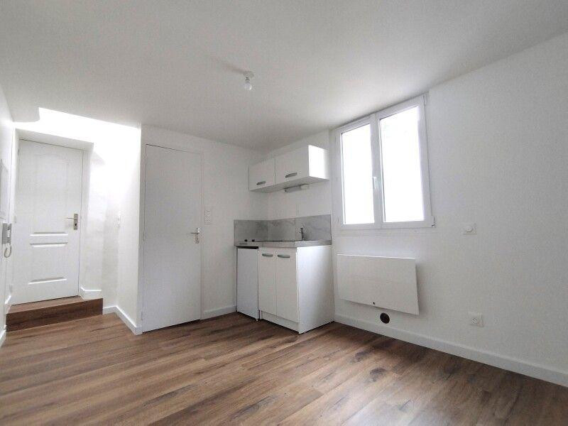 
                                                Location
                                                 Studio Orléans