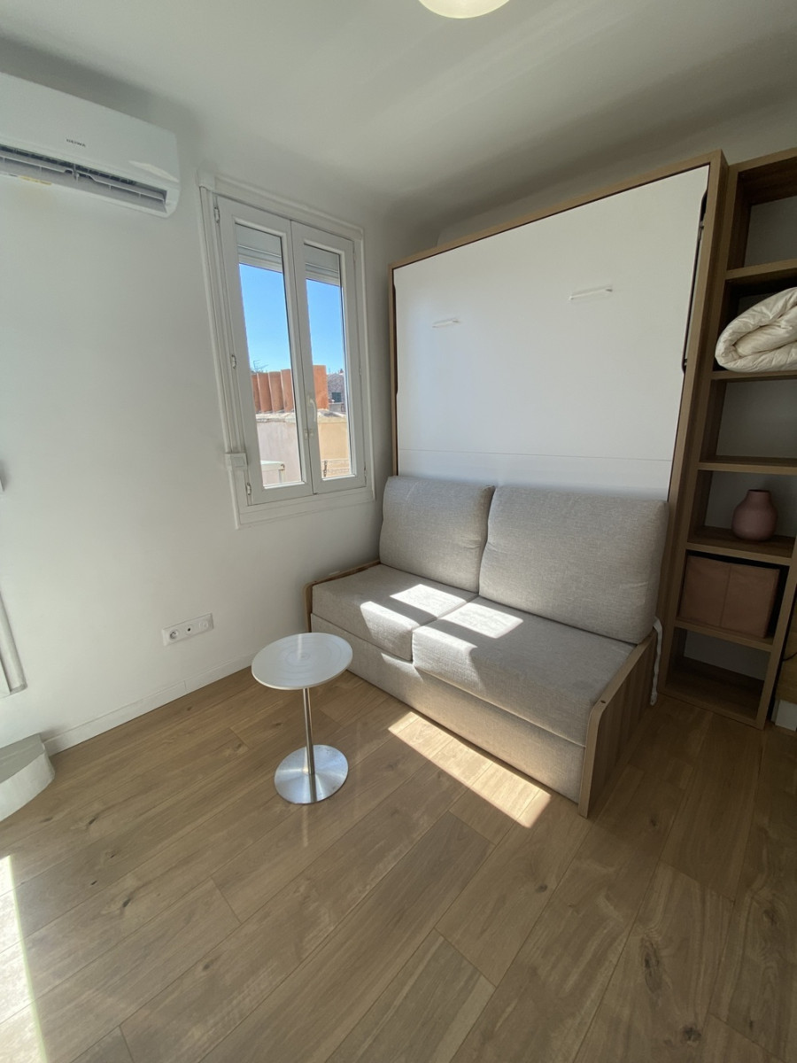 
                                                Location
                                                 Studio Paradis