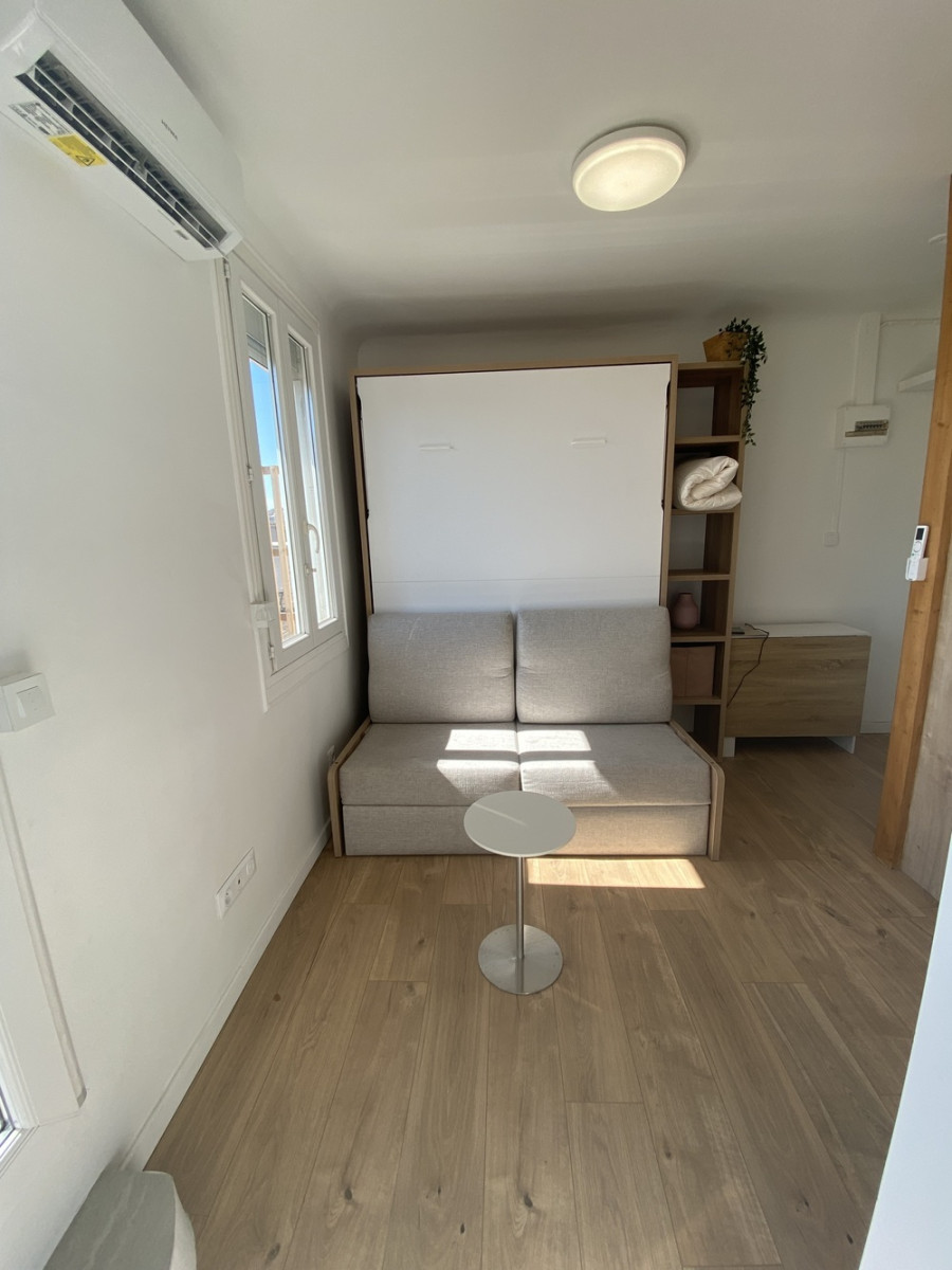 
                                                Location
                                                 Studio Paradis