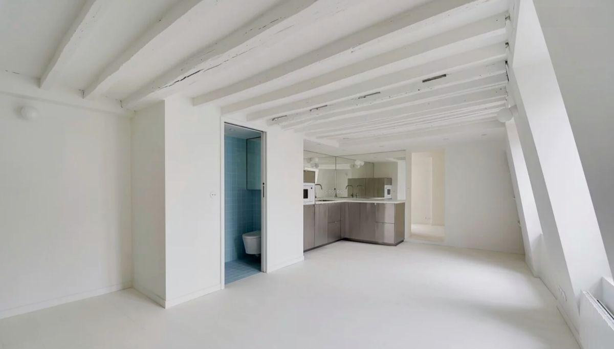 
                                                Location
                                                 Studio Paris 10è