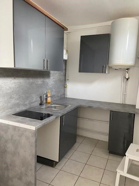 
                                                Location
                                                 Studio Paris 10ème