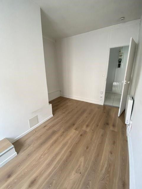 
                                                Location
                                                 Studio Paris 10ème