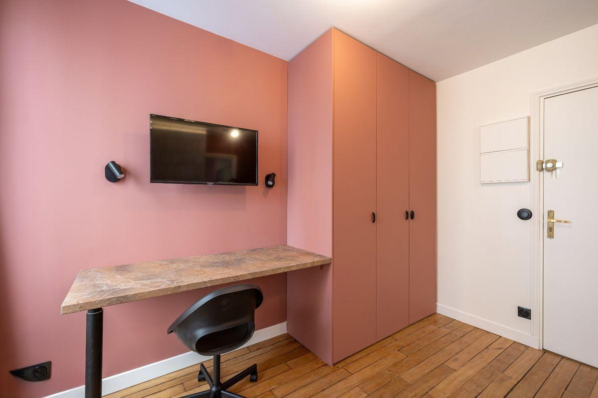 
                                                Location
                                                 Studio Paris 15