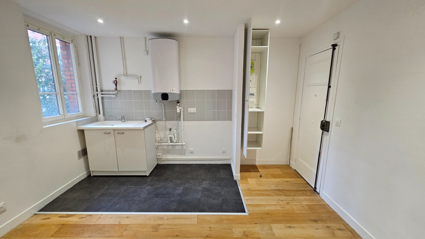 
                                                Vente
                                                 Studio - Paris 15ème