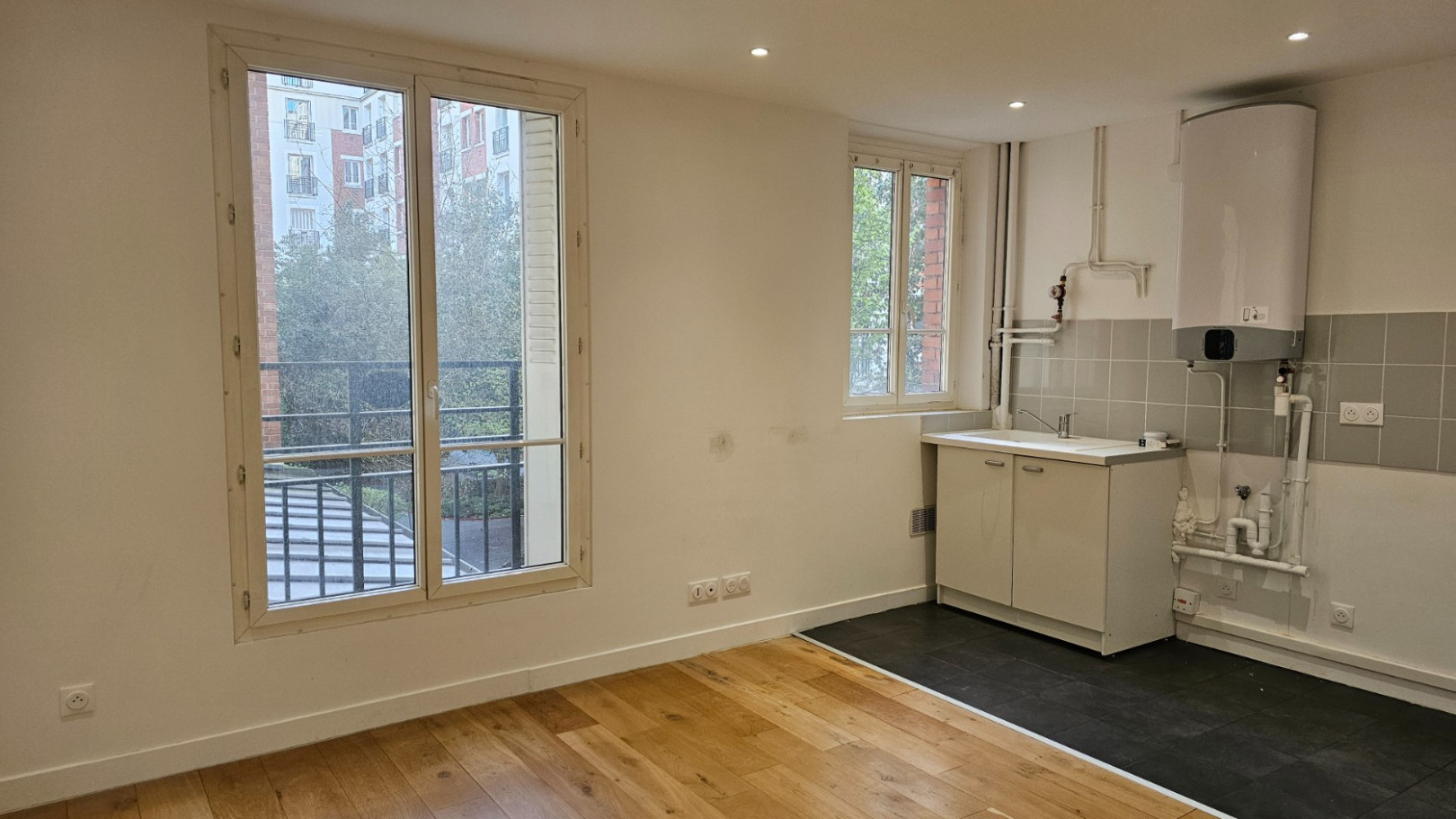 
                                                Vente
                                                 Studio - Paris 15ème