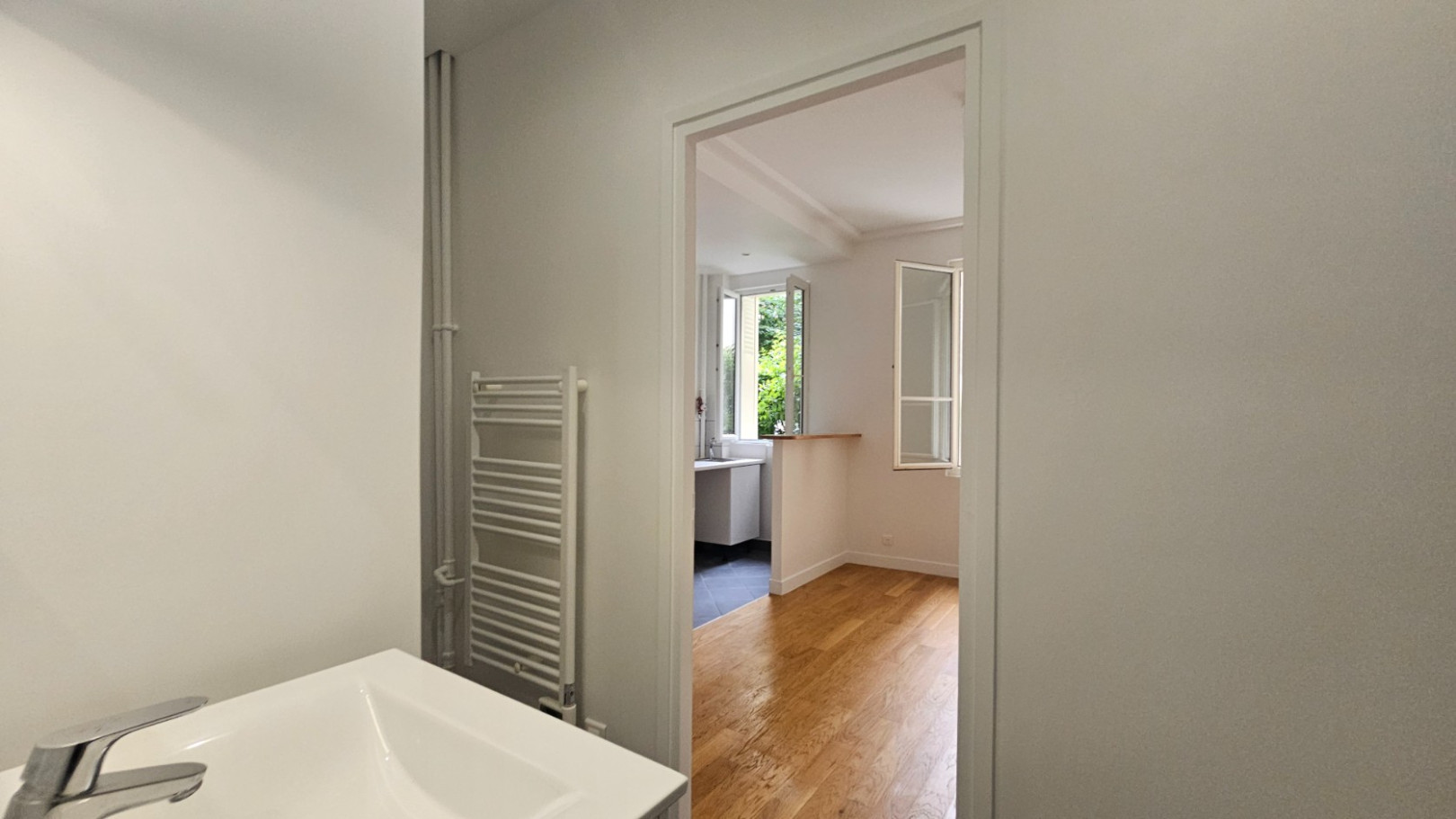 
                                                Vente
                                                 2 pièces - Paris 15ème