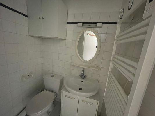 
                                                Location
                                                 Studio Paris 15ème métro Dupleix