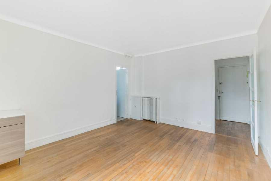 
                                                Location
                                                 Studio Paris 16 Passy